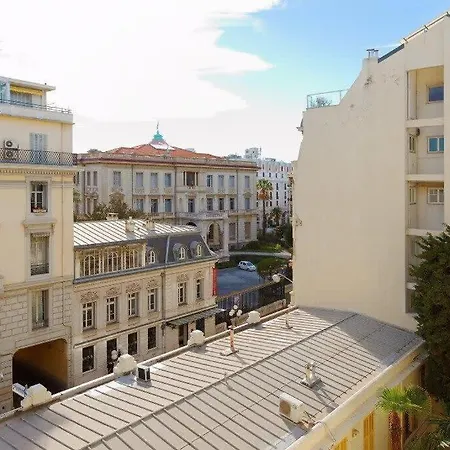 Myrazur Carre D'or * Νίκαια